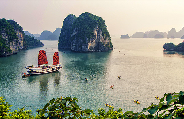 Share your travel experience in Ha Long for 2 short days
